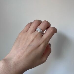 NWT Swarovski 3 Stones Diamond Engagement Ring